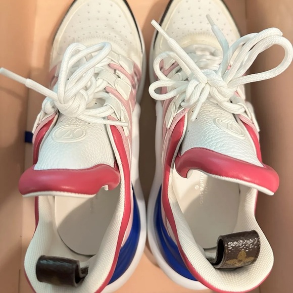 Louis Vuitton Archlight Sneakers!!! Size 9.5 😍😍😍 - Picture 3 of 7